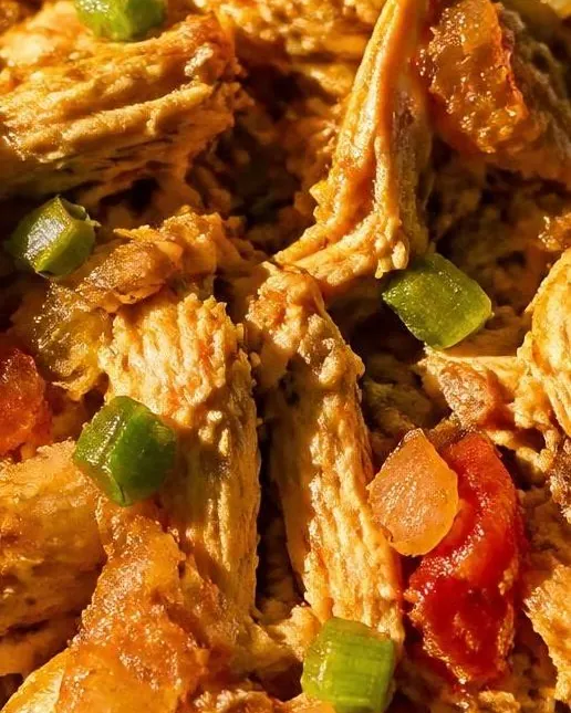 Frango desfiado temperado em pote de vidro